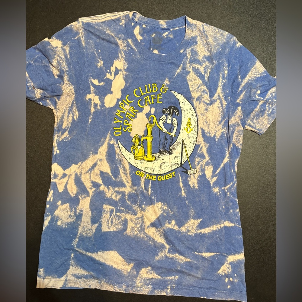McMenamin’s bleached T-shirt, blue size large